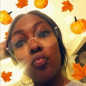 Meet your Posher, Keyiana